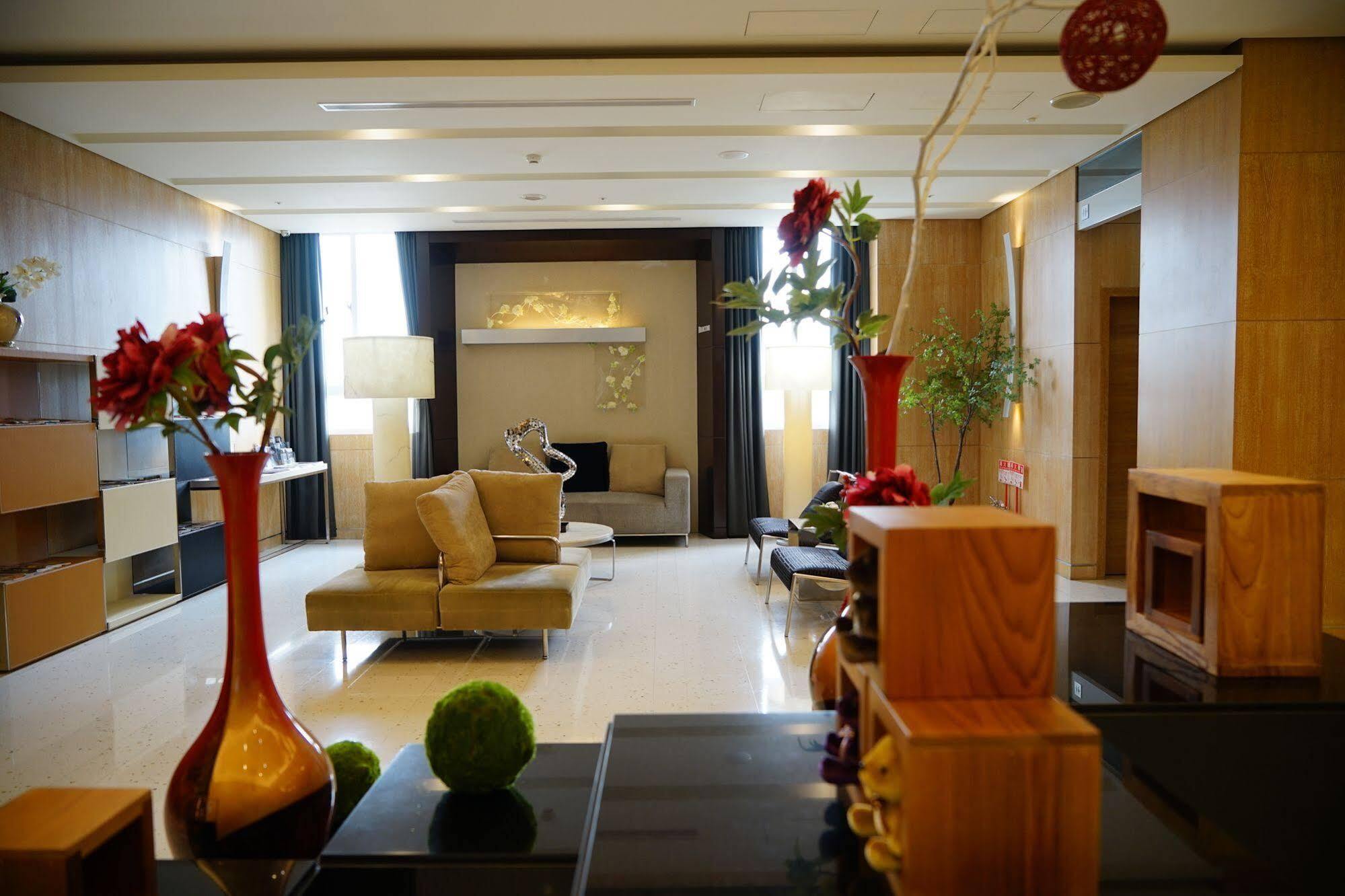 Beacon Hotel Taichung Exterior foto